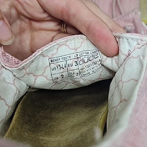 4 For $20 Hey Dude Wendy Slip-on Shoes in Kids Size Y-3 - Picture 5 of 5